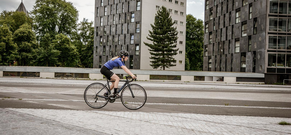 Mit dem Rad zur Arbeit: Deutlich gesünder als Berufsverkehr im PKW