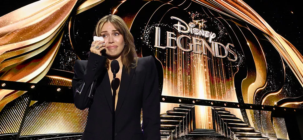 Miley Cyrus bekommt ihren Ehrenstatus als Disney-Legende