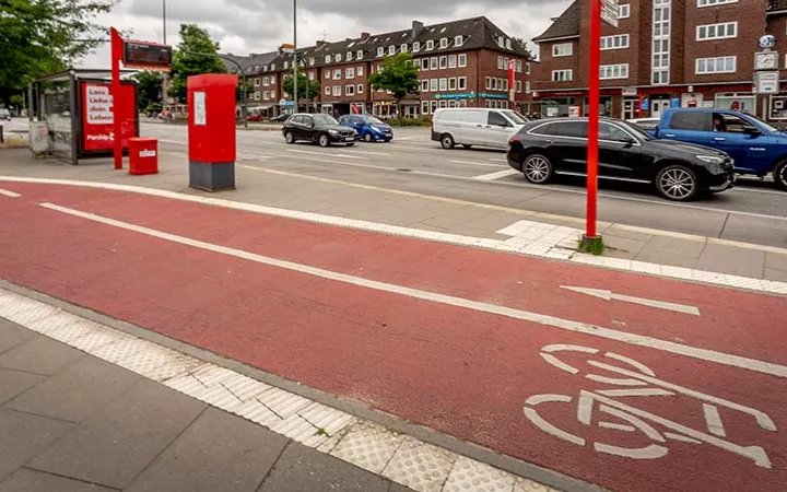 Fahrradweg in Lokstedt, Siemersplatz